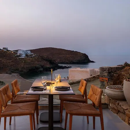 Sea Rock & Sky Private Mykonos Aparthotel