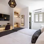 Sea Rock & Sky Private Mykonos Apartmanhotel