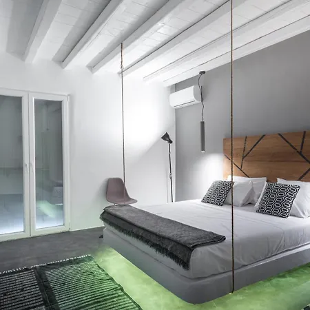 Sea Rock & Sky Private Mykonos 公寓式酒店 4*