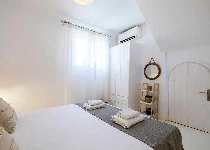 Sea Rock & Sky Private Mykonos Apart-hotel Merchia Beach
