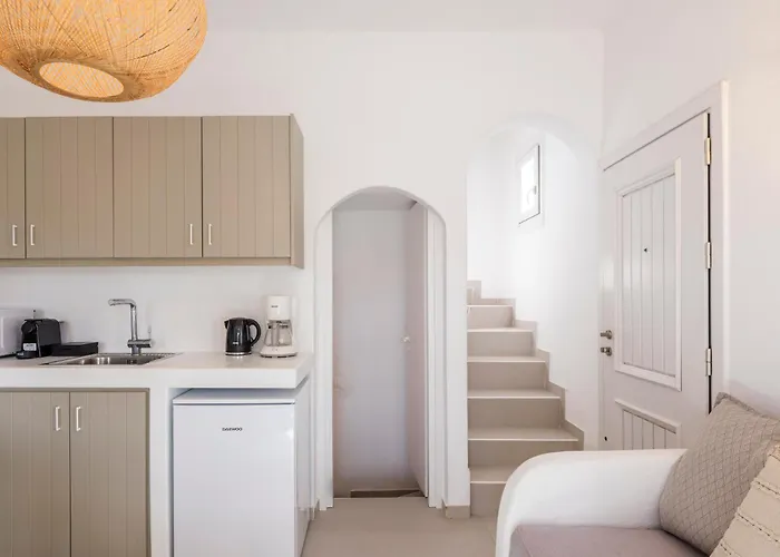 Sea Rock & Sky Private Mykonos Ξενοδοχείο με διαμερίσματα 4*